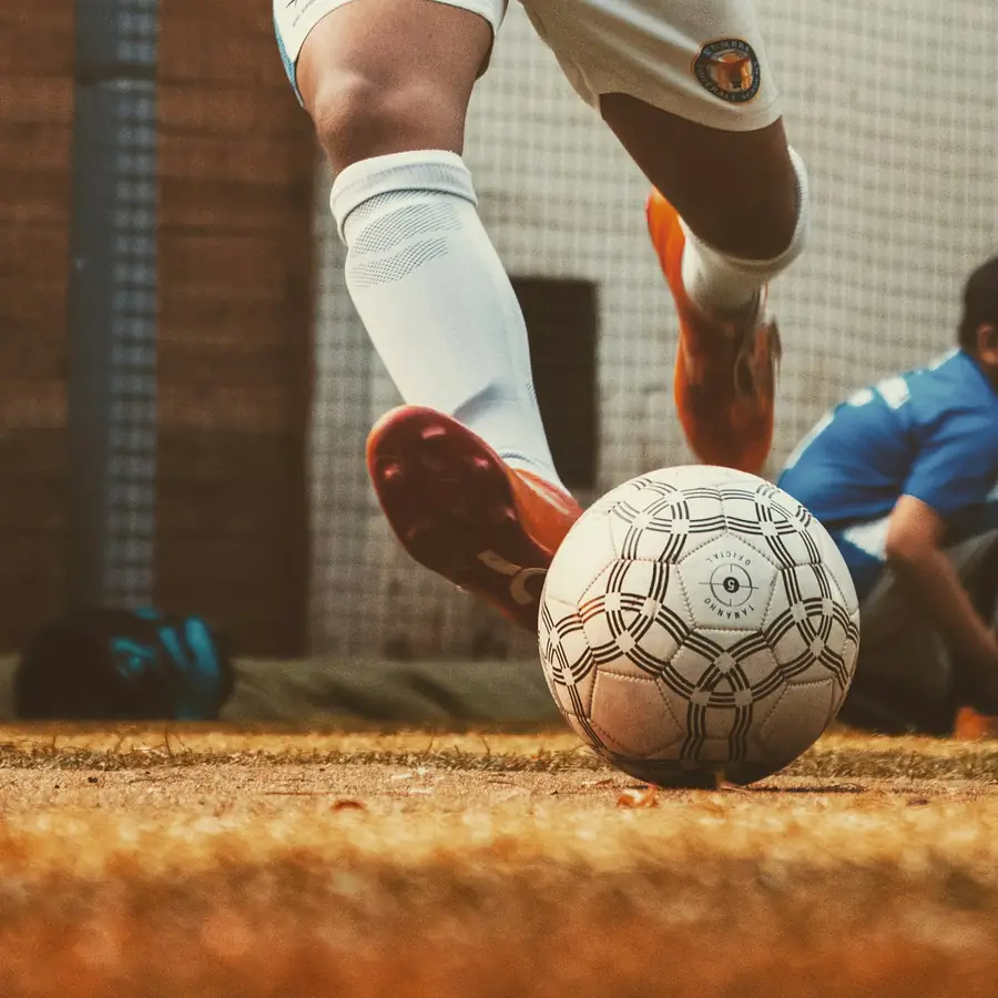 PLATZHALTER: Zweikampf um den Ball